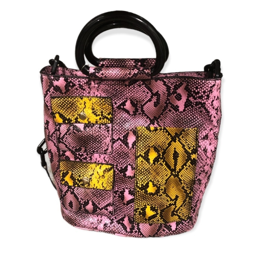 Studio 33 Shoulder Bag